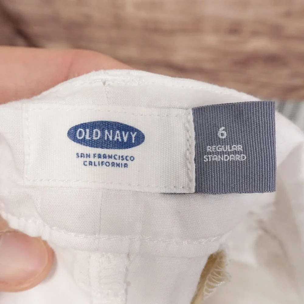 Old Navy Chino Shorts Womens Size 6 White Twill Stretch 34 Waist 6.5 Inseam‎